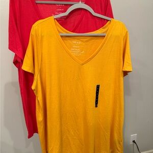 Torrid V-Neck Tee bundle NWT